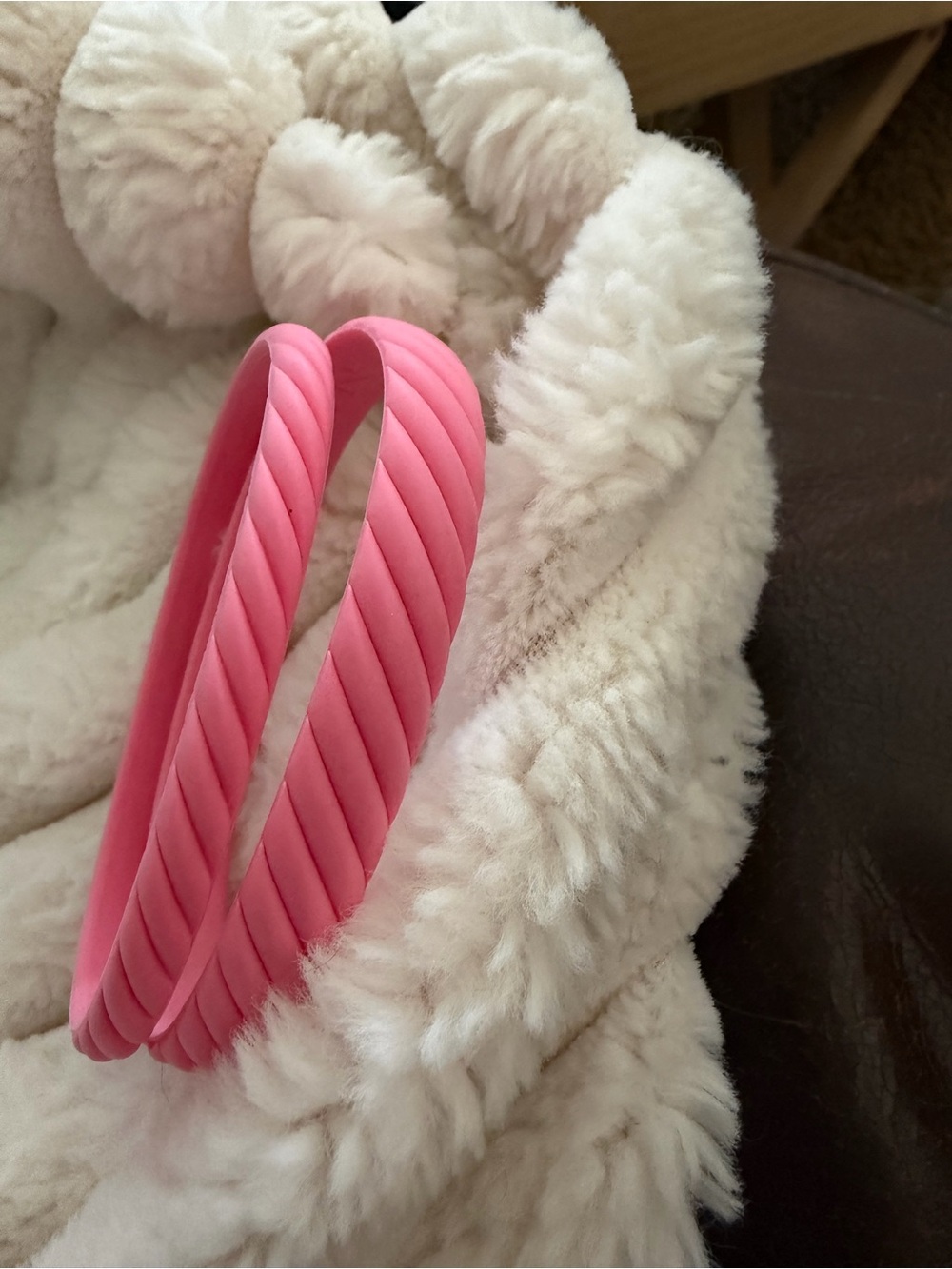 David Yurman rubber breast cancer bracelets - Picture 3 of 6